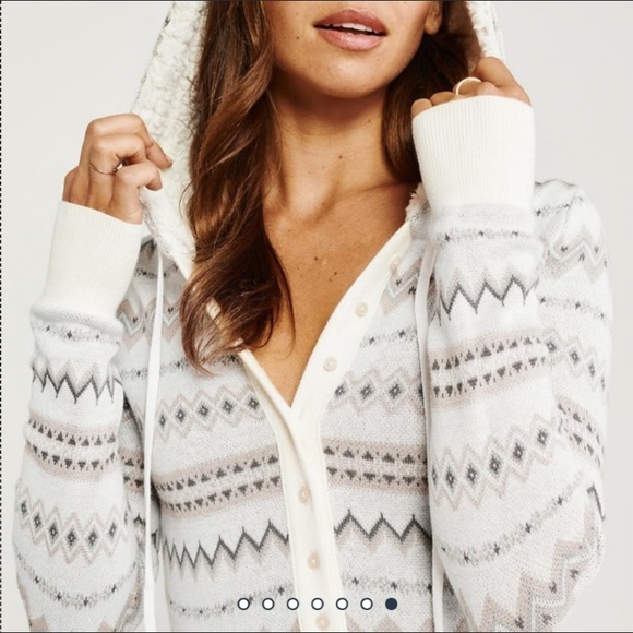 Abercrombie sherpa knit Romper - Picture 3 of 10